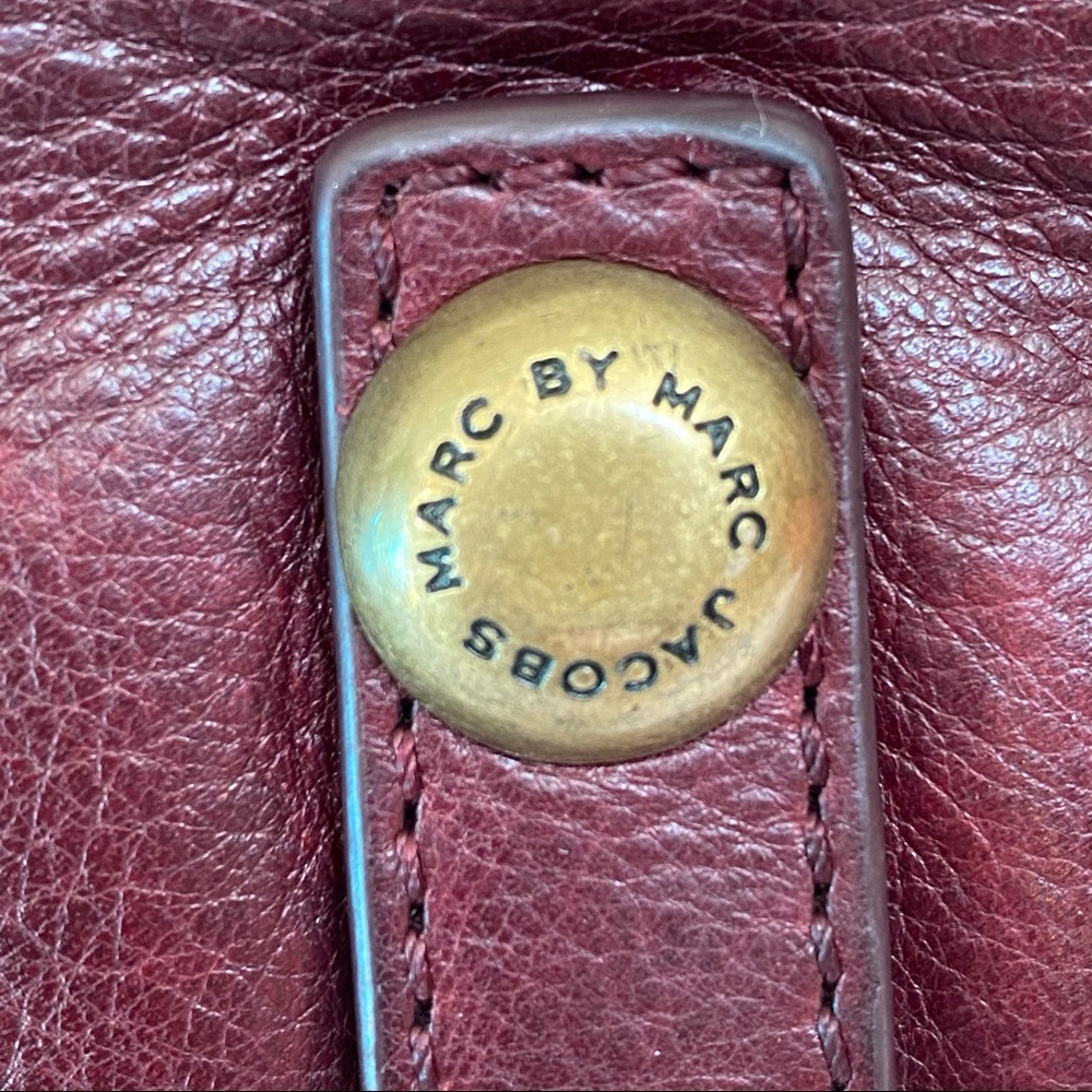 Marc Jacobs Burgundy red leather gold hardware flap open top handles purse bag - Picture 16 of 16